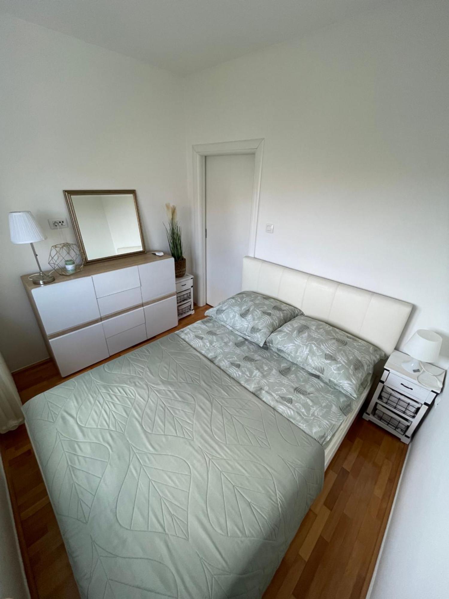 La Storia - Holiday Apartment House Zadar Buitenkant foto